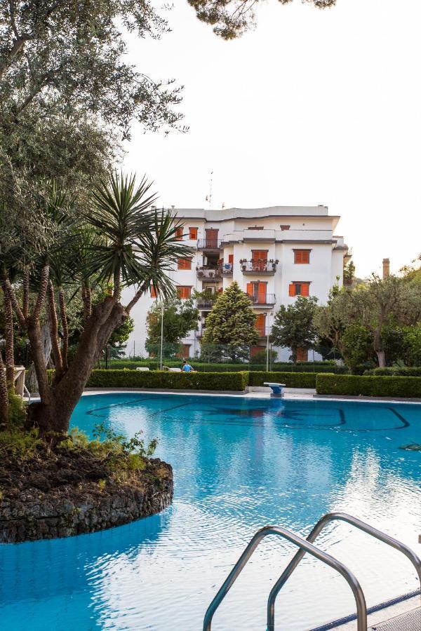 Short-Lets D33, Part Of The House Is Available For Short-Term Rentals In Sorrento Center Exterior photo